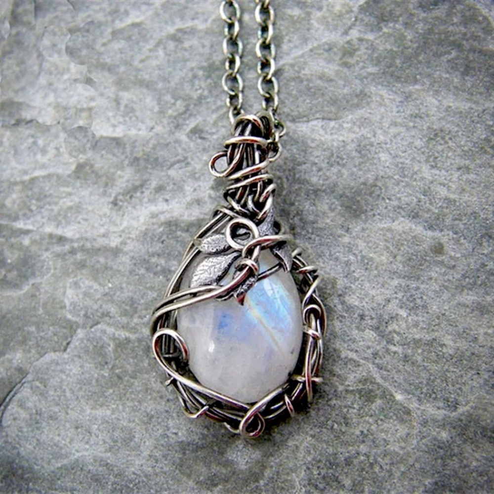 “Dragon’s Nest” Metallic Rainbow Egg Antique Silver Daenerys Targaryen Necklace